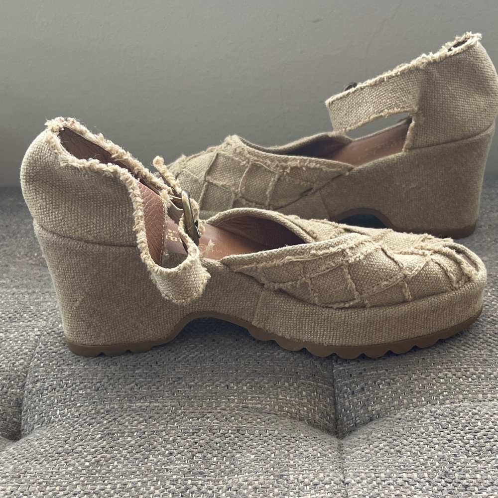 Stephane Kelian Beige Woven Wedge Sandals - Picture 6 of 7